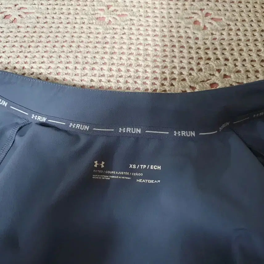 [BUNJANG] Under Armour Training Jacket - Summer Season - Size XS / 언더아머 트레이닝 자켓 XS 하계용
