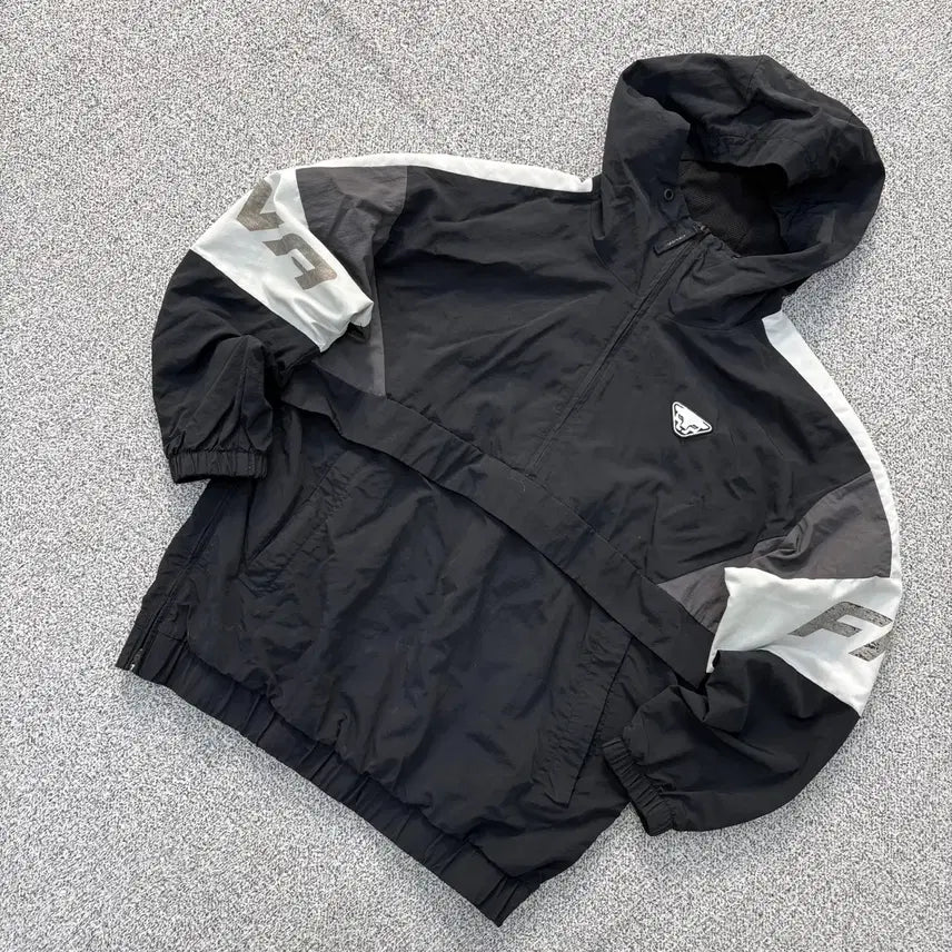 [SOLD OUT] L 다이나핏 아노락 반집업 바람막이 0423J