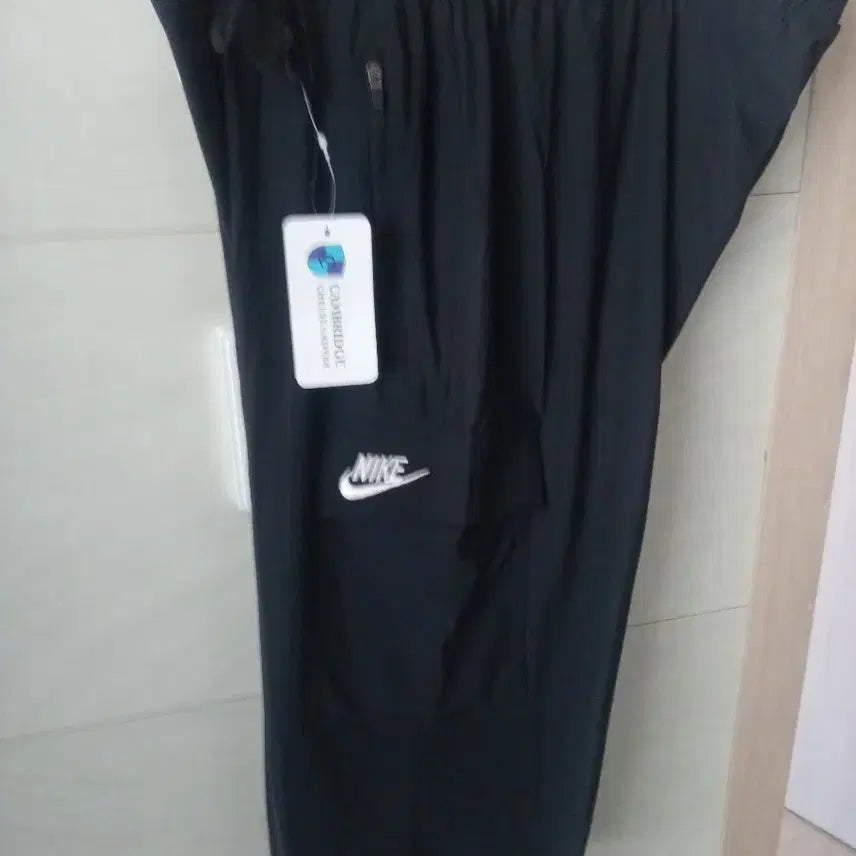 [BUNJANG] Nike Black Cargo Jogger Shorts (7-part length) - Size L (New) / 나이키 블랙 카고 조거 7부 L 새상품
