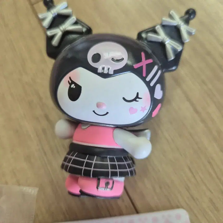 [BUNJANG] Pop Mart Sanrio Pink Party Kuromi / 팝마트 산리오 핑크파티 쿠로미 정품 (영수증 o)