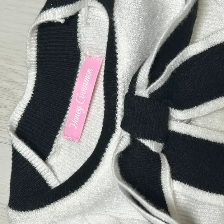 [BUNJANG] Honey Cinnamon Colorblock Ribbon Pearl Knit / 허니시나몬 배색 리본 진주 니트 양산형 지뢰계 스나걸리