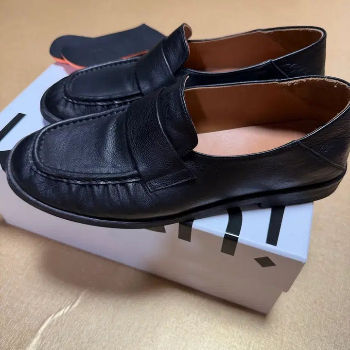 [BUNJANG] Kinch Pinch 265 Model Shoes / [265]킨치 pinch kinch 핀치