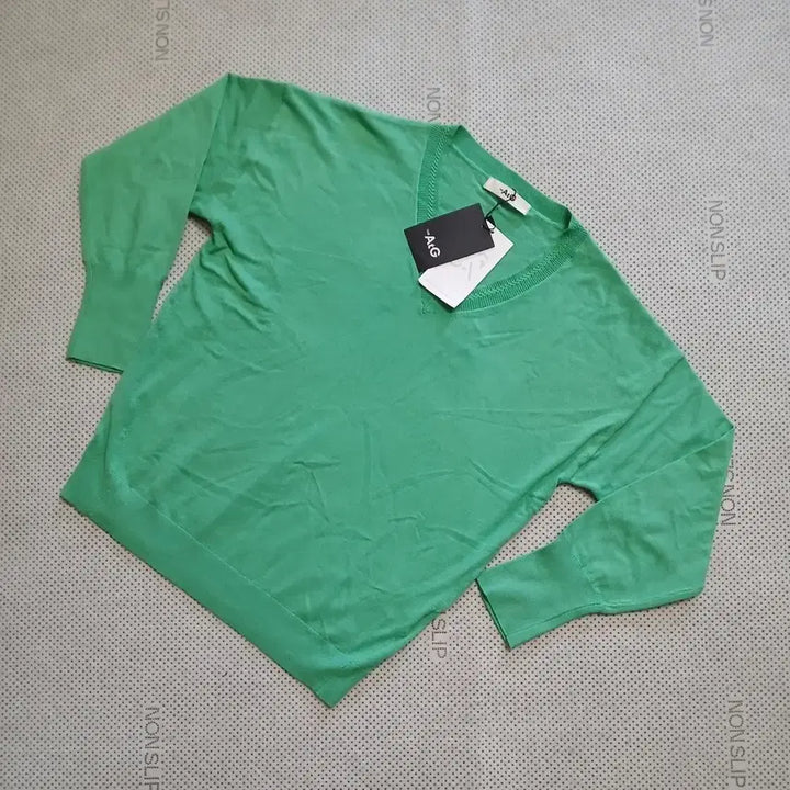 [BUNJANG] AtG V-neck Knit Green / AtG 브이넥 니트 그린 새상품