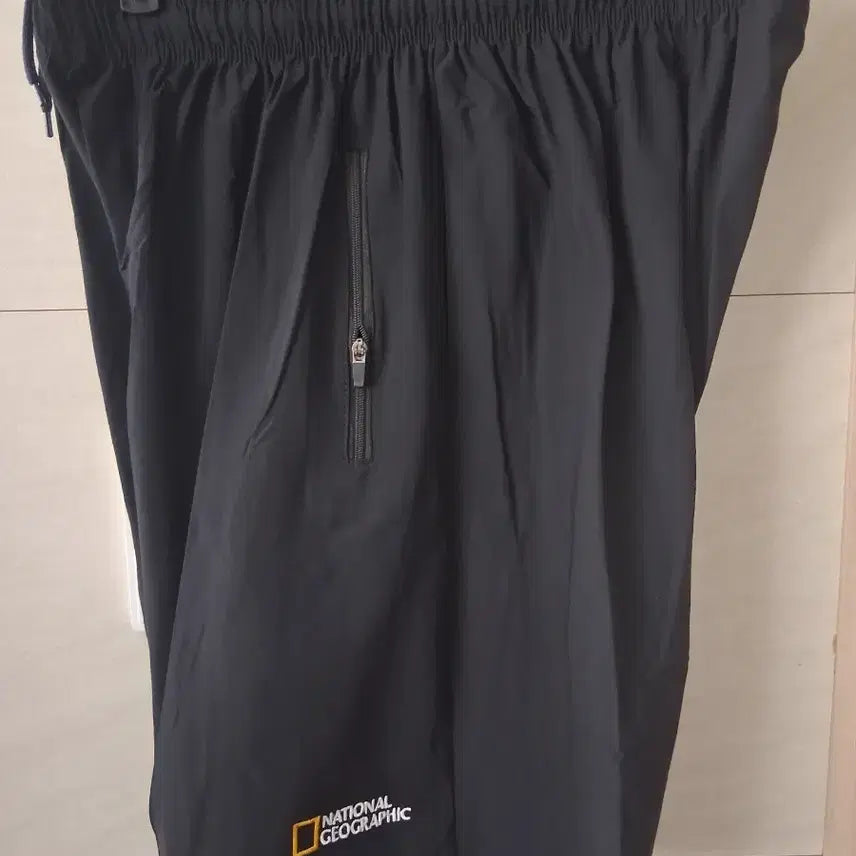 [BUNJANG] National Geographic Black Shorts L Size New / 내셔널지오그래픽  반바지 L 새상품