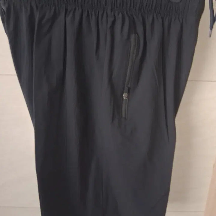 [BUNJANG] National Geographic Black Shorts L Size New / 내셔널지오그래픽  반바지 L 새상품