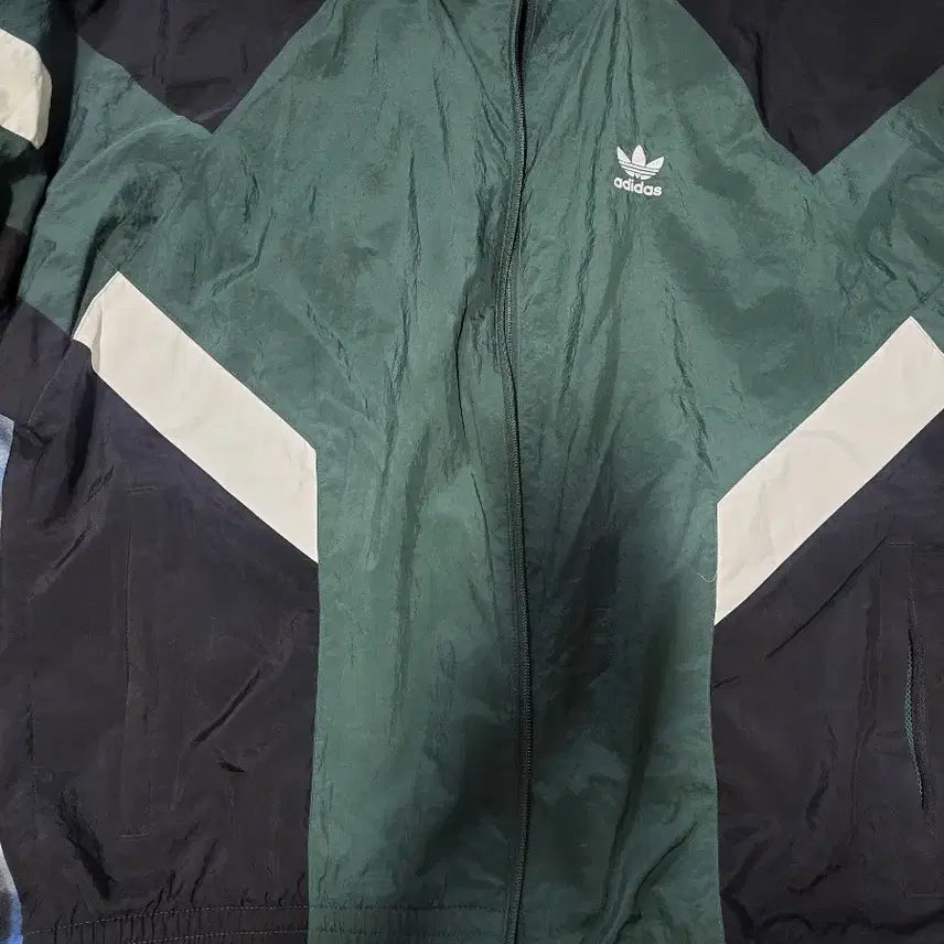 [BUNJANG] Adidas Recycled Windbreaker Jacket Size M (Recommended 100) / 아디다스 리카이브 바람막이 m사이즈 95(100도 추천)