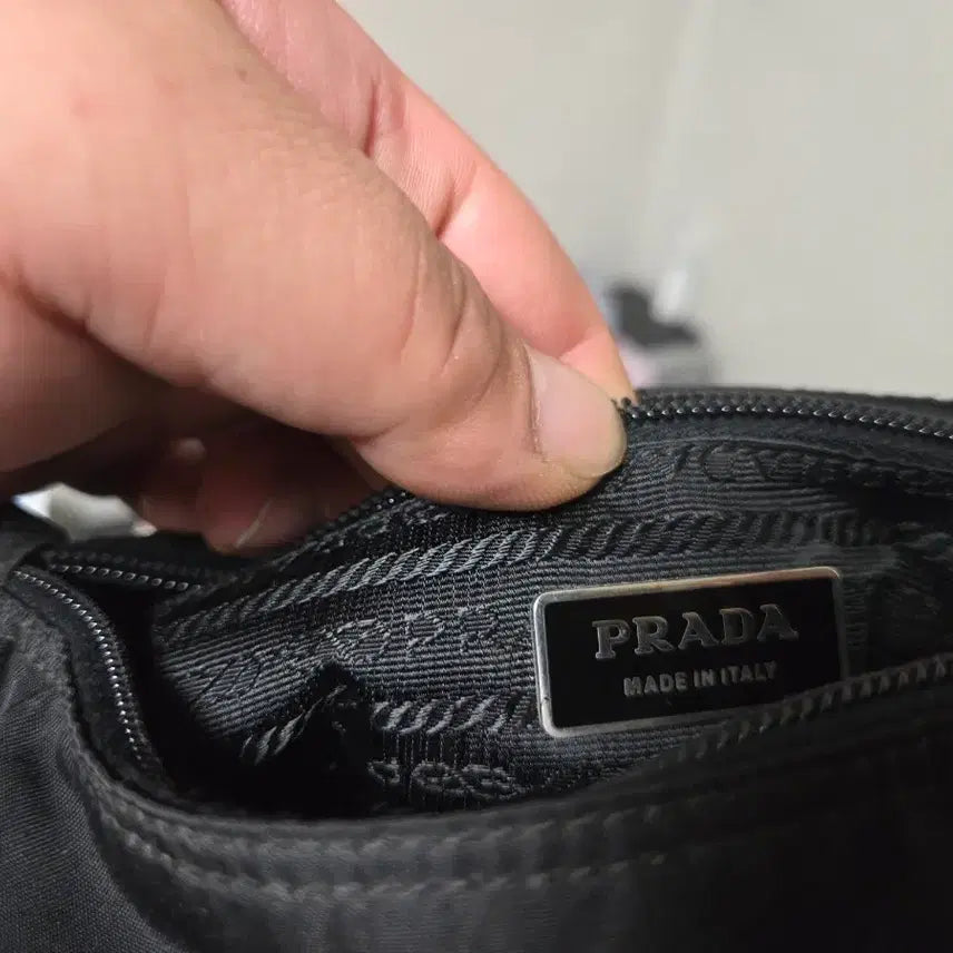 [BUNJANG] Prada Re-Nylon Messenger Bag / 프라다 리나일론 메신저백 팝니다