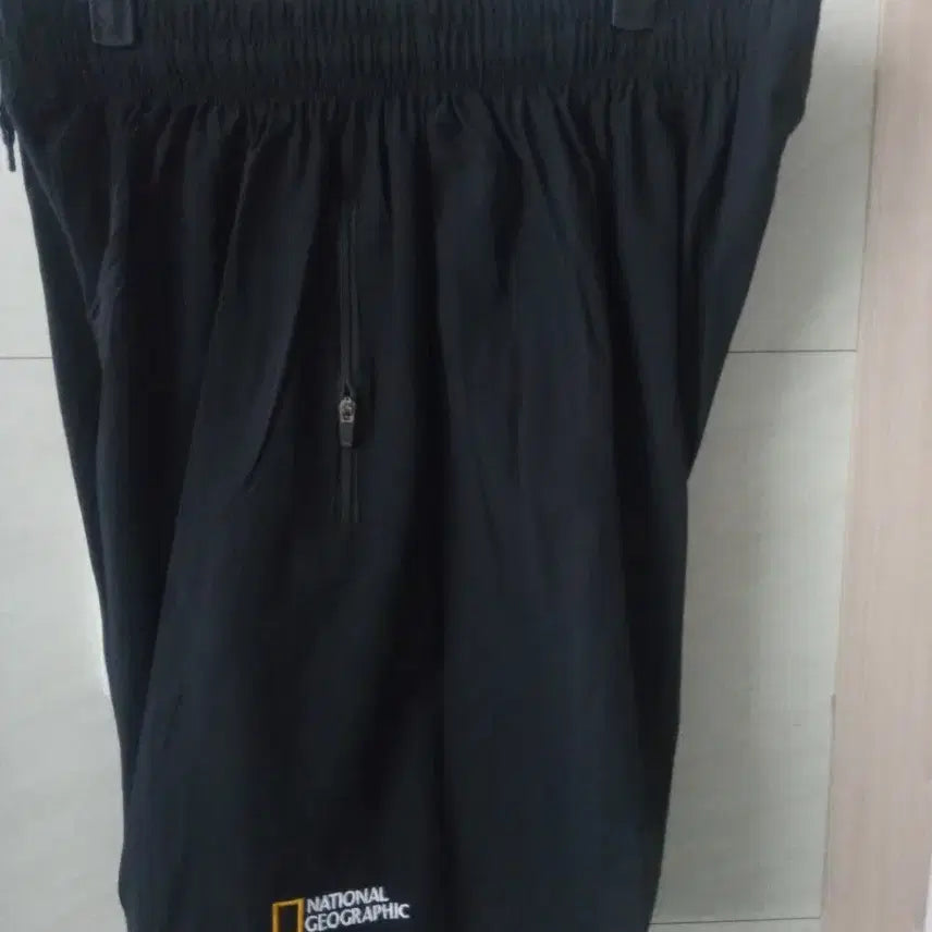 [BUNJANG] National Geographic Black Cooling Shorts L New / 내셔널지오그래픽 블랙 냉감 반바지 L 새상품