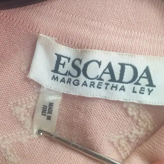 [BUNJANG] Escada Margaretha Floral Sleeveless Shirt 36 / 에스카다 마가레타 핑크 패턴 민소매 셔츠 36