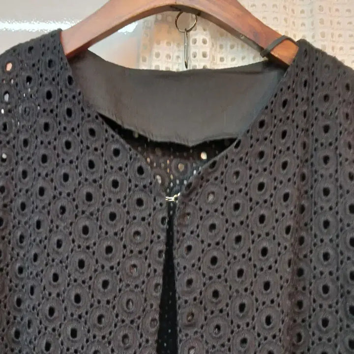 [BUNJANG] Black Eyelet Lace Cardigan / 블랙 아일렛 레이스 가디건 free