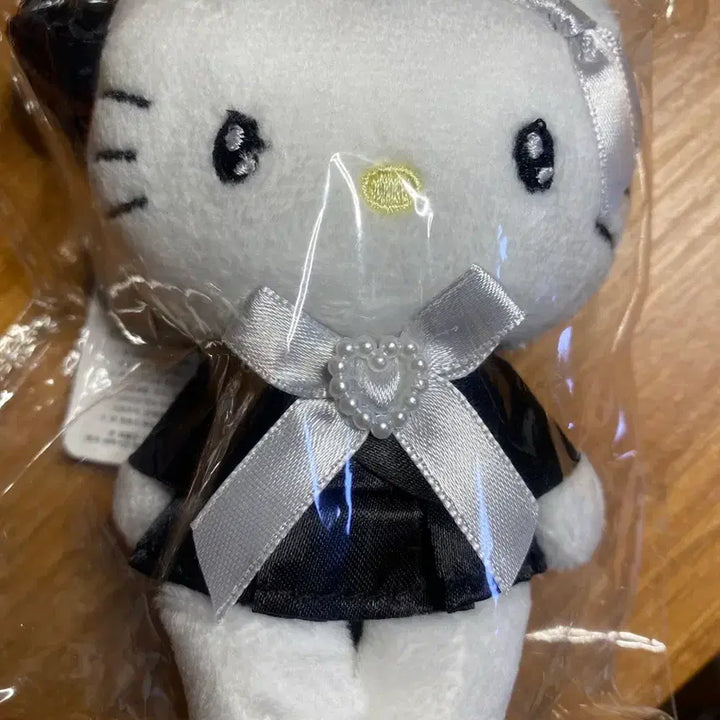 [BUNJANG] Hello Kitty Charm Silver / 키티키링 팝니다