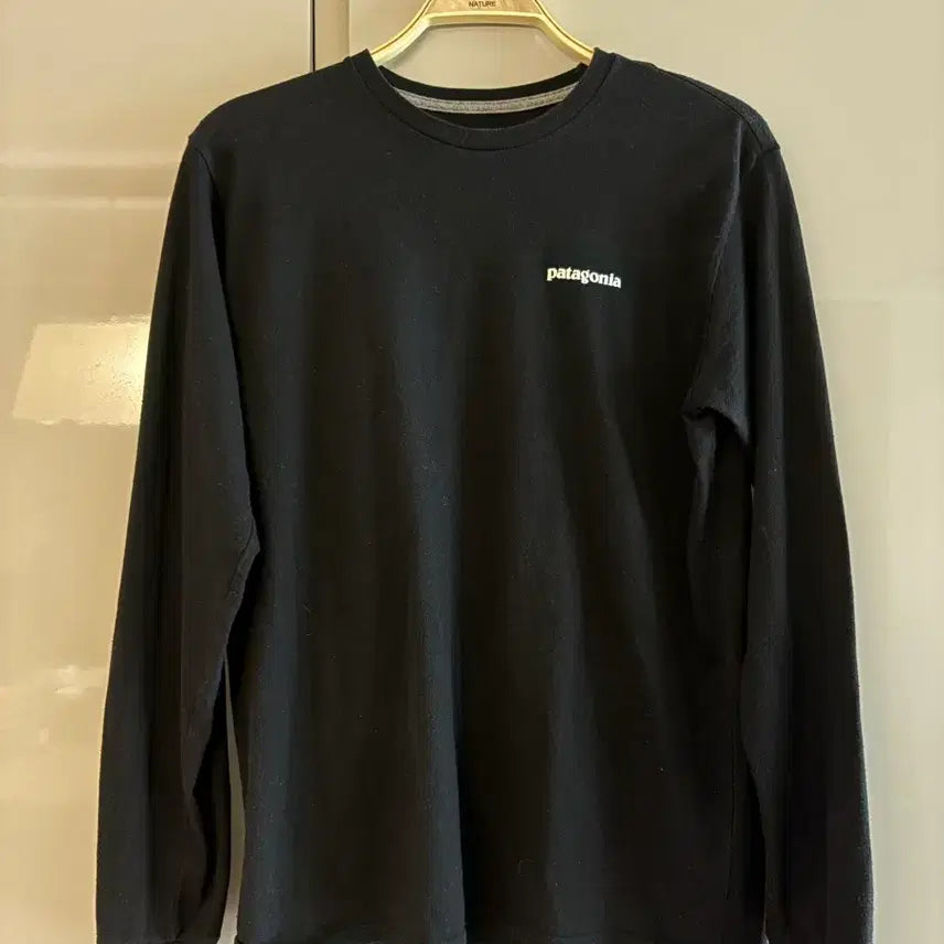 [BUNJANG] Patagonia P-6 Logo Long Sleeve T-Shirt Black / (M) 파타고니아 P-6 로고 긴팔티 블랙