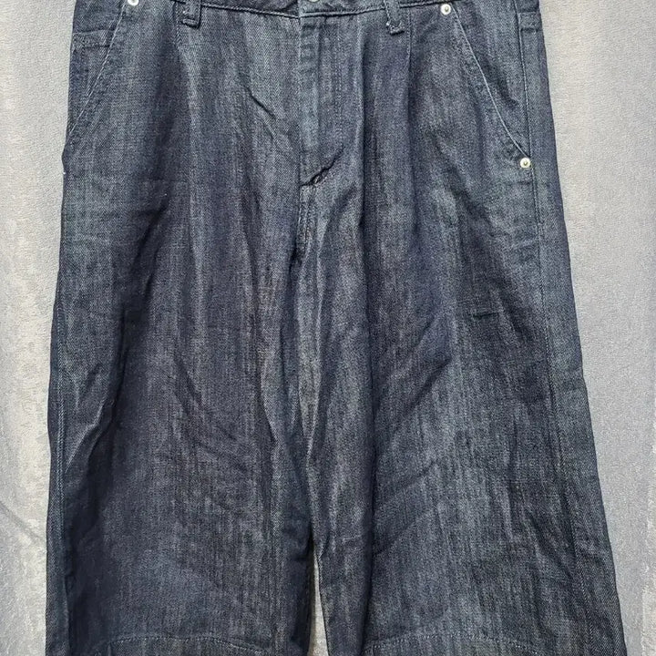 [BUNJANG] ZARA TRAFALUC Wide Raw Denim Shorts / [ZARA] 자라 트라팔룩 와이드 생지 데님 반바지