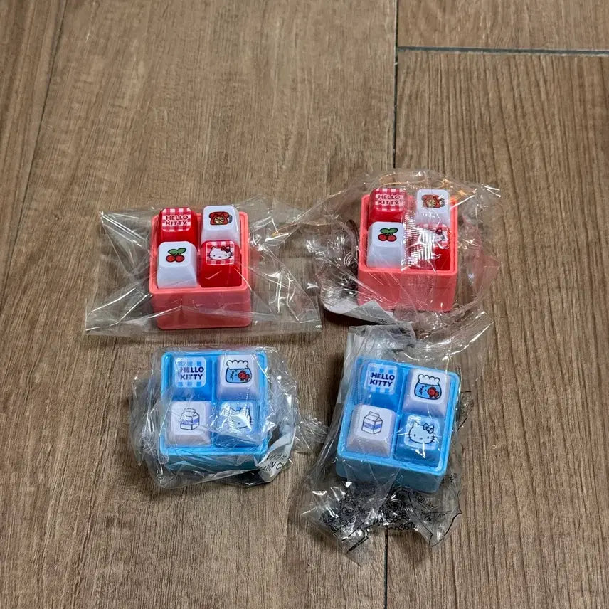 [BUNJANG] Hello Kitty Keycap Keychain / 헬로키티 키캡 키링