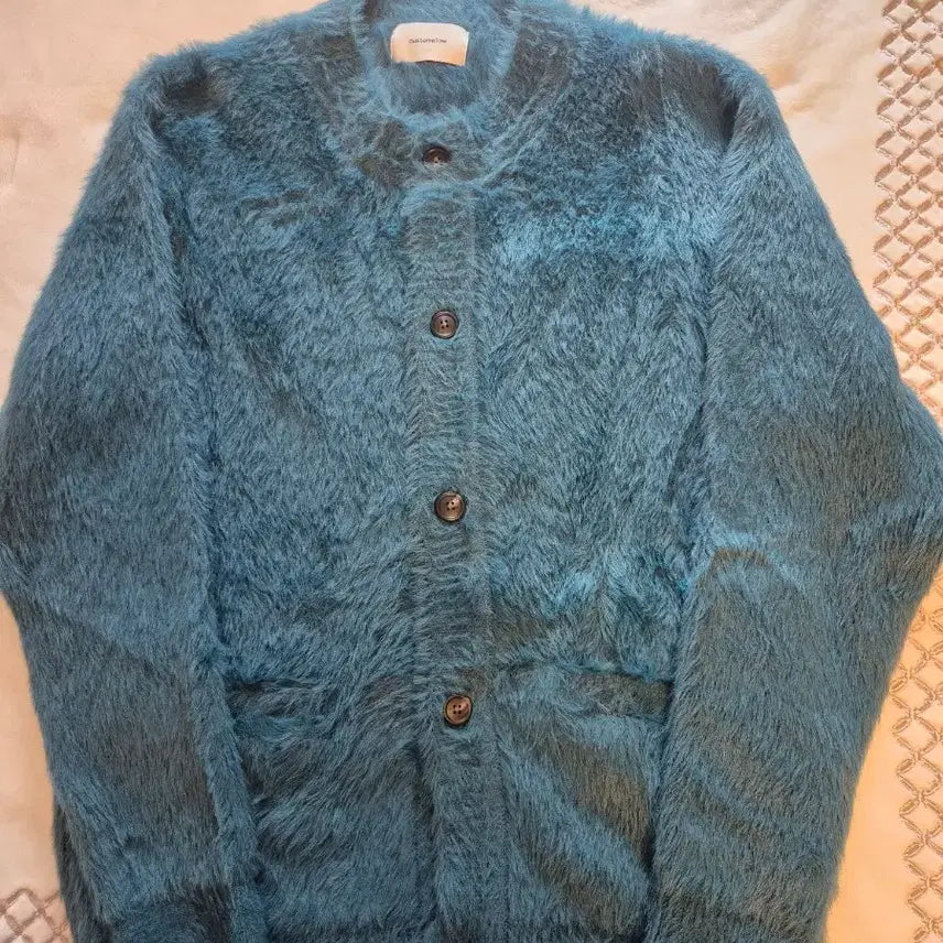 [BUNJANG] Customellow Hairy Round Neck Cardigan Blue 95 / 커스텀멜로우 헤어리 라운드 넥 가디건 블루 95