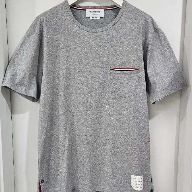 [BUNJANG] Thom Browne Signature T-Shirt / 톰브라운 시그니처 반팔