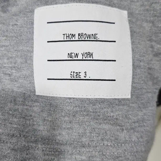 [BUNJANG] Thom Browne Signature T-Shirt / 톰브라운 시그니처 반팔