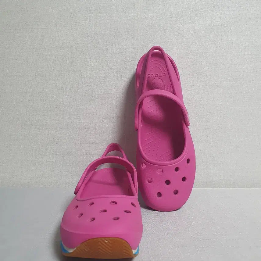 [BUNJANG] Crocs Retro Mary Jane Sandals Pink W7 / 240mm 크록스 레트로 메리제인 샌들 핑크 W7