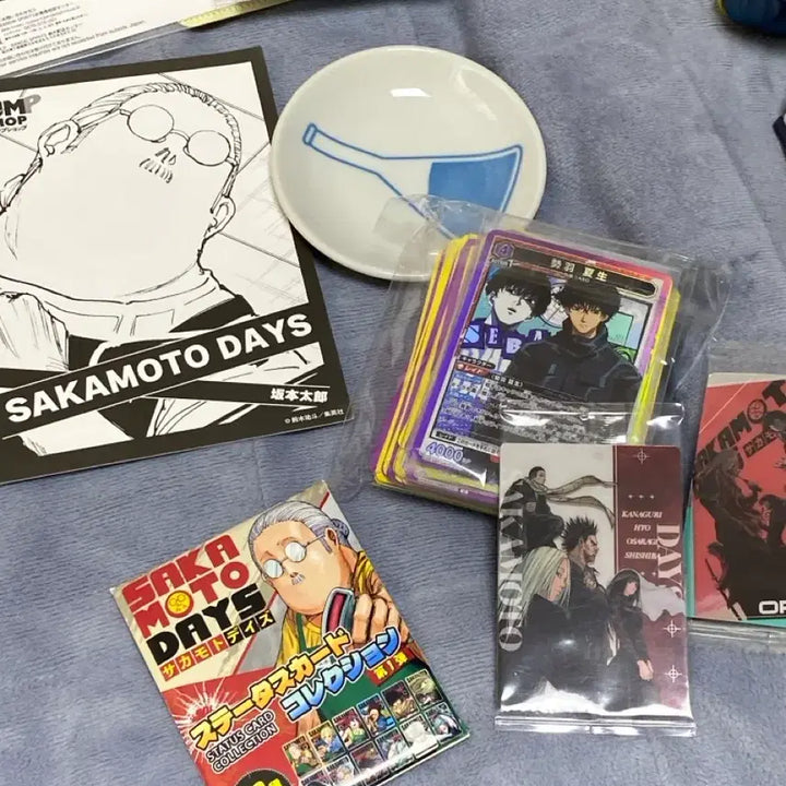 [BUNJANG] Sakamoto Days Merchandise Bundle (Figure, Clear File, Can Badges, Acrylic Stand, Cards) / 사카모토데이즈 굿즈 일괄 (피규어/클리어파일/캔뱃지)