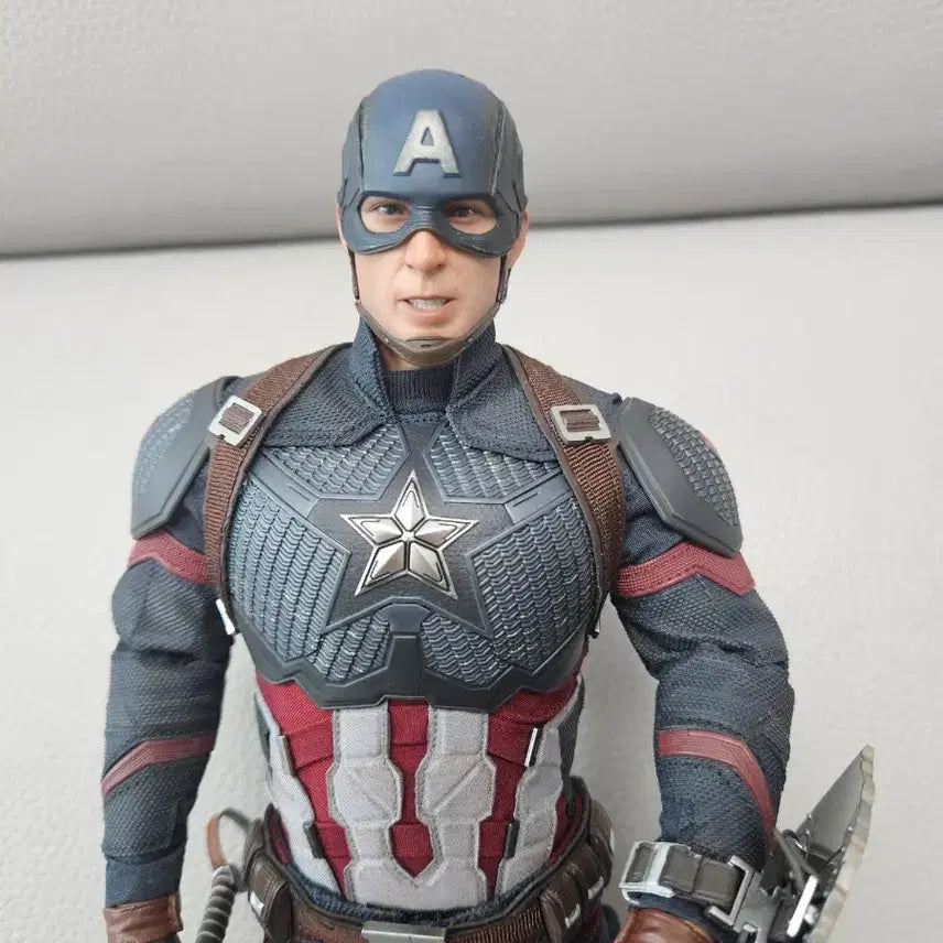 [BUNJANG] Hot Toys Avengers: Endgame Captain America Figure / 핫토이 어벤져스 엔드게임 캡틴아메리카