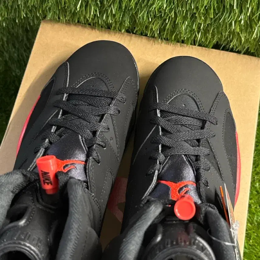 [BUNJANG] Jordan 6 Retro Infrared Salesman Black and Light Crimson / (260) 조던 6 레트로 인프라레드 세일즈맨 블랙 앤 라이트 크림슨