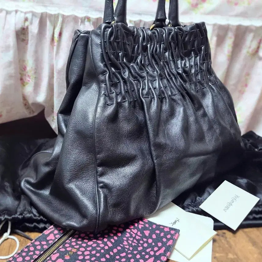 [BUNJANG] Saint Laurent Black Leather Shirring Tote Bag with Pouch / 입생로랑 블랙 레더 셔링 토트백 + 파우치 정품