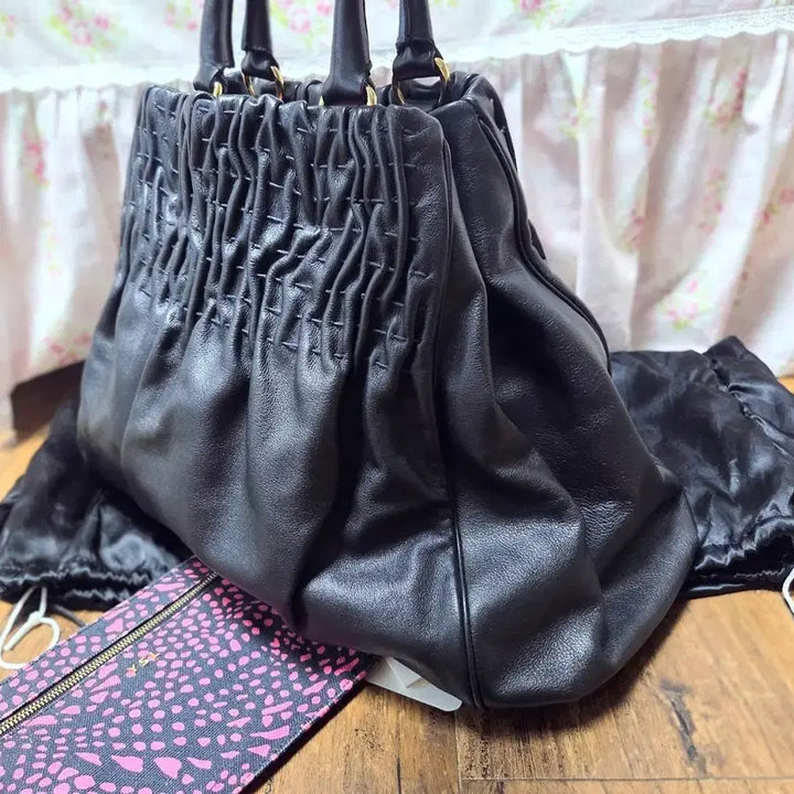 [BUNJANG] Saint Laurent Black Leather Shirring Tote Bag with Pouch / 입생로랑 블랙 레더 셔링 토트백 + 파우치 정품