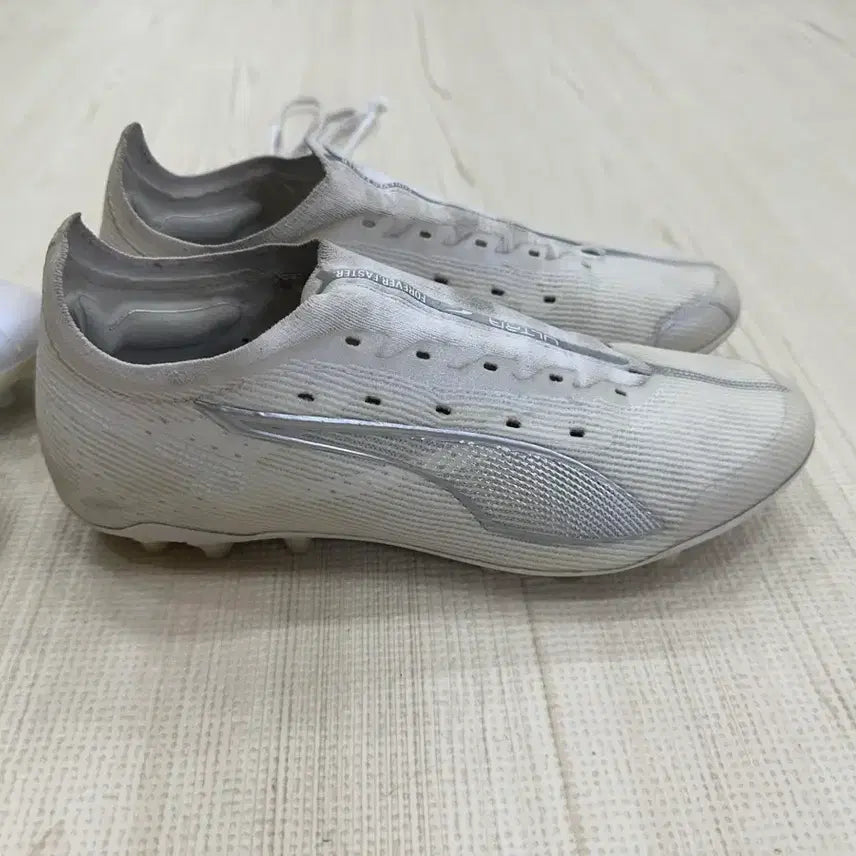 [BUNJANG] Puma Ultra 5 Ultimate MG Soccer Cleats 250mm / 푸마 울트라5 얼티메이트 mg 250mm 판매합니다