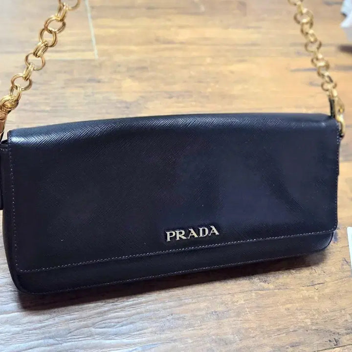 [BUNJANG] Prada Saffiano Black Gold Chain Shoulder Bag / 프라다 사피아노 블랙 금장 체인 백 정품