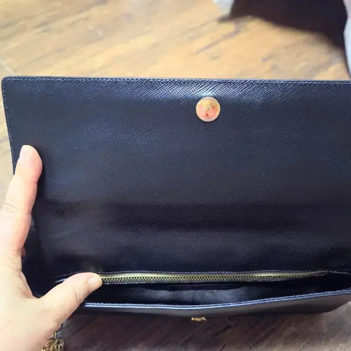 [BUNJANG] Prada Saffiano Black Gold Chain Shoulder Bag / 프라다 사피아노 블랙 금장 체인 백 정품