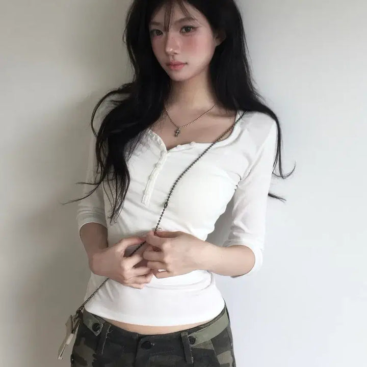 [BUNJANG] Modi Mood Deep U-Neck 7-Point Sleeve T-Shirt / 모디무드 MOMU 딥 유넥 단추 7부 티셔츠