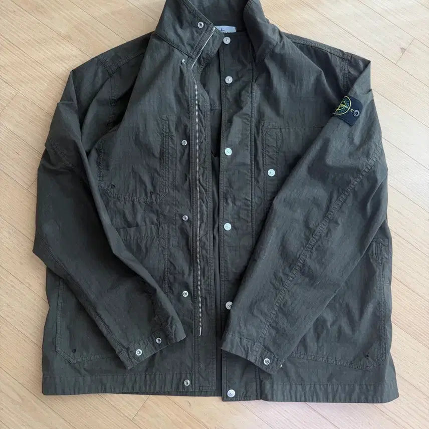 [BUNJANG] Stone Island 25SS Stretch Ripstop Jacket (Khaki) / (XXL)25SS 스톤아일랜드 스트레치 립스탑 자켓(카키/V0054)