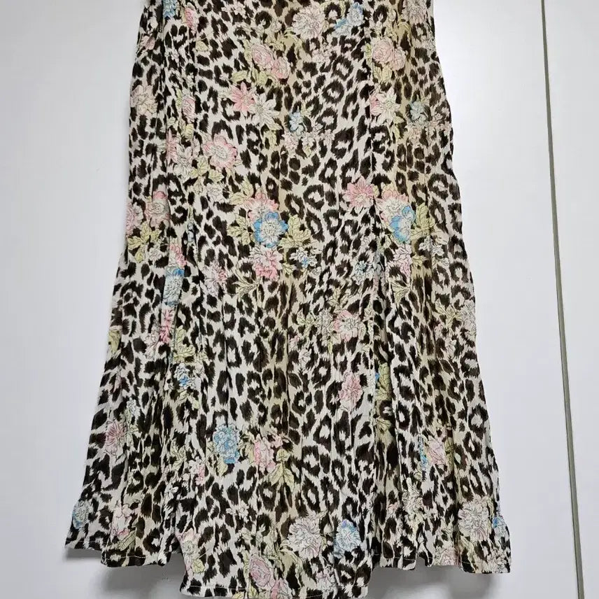 [BUNJANG] MODE EYE Leopard Flower Skirt (Size 77) / (새상품) 모드아이 레오파드 플라워 스커트 (77)