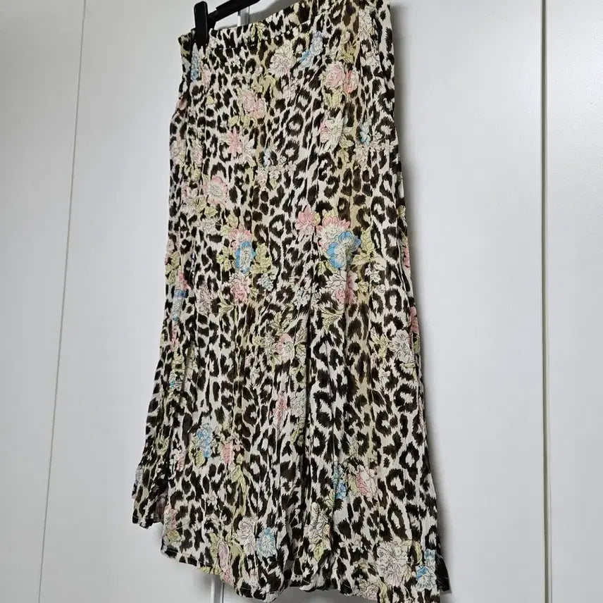 [BUNJANG] MODE EYE Leopard Flower Skirt (Size 77) / (새상품) 모드아이 레오파드 플라워 스커트 (77)