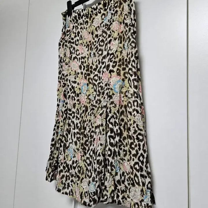 [BUNJANG] MODE EYE Leopard Flower Skirt (Size 77) / (새상품) 모드아이 레오파드 플라워 스커트 (77)