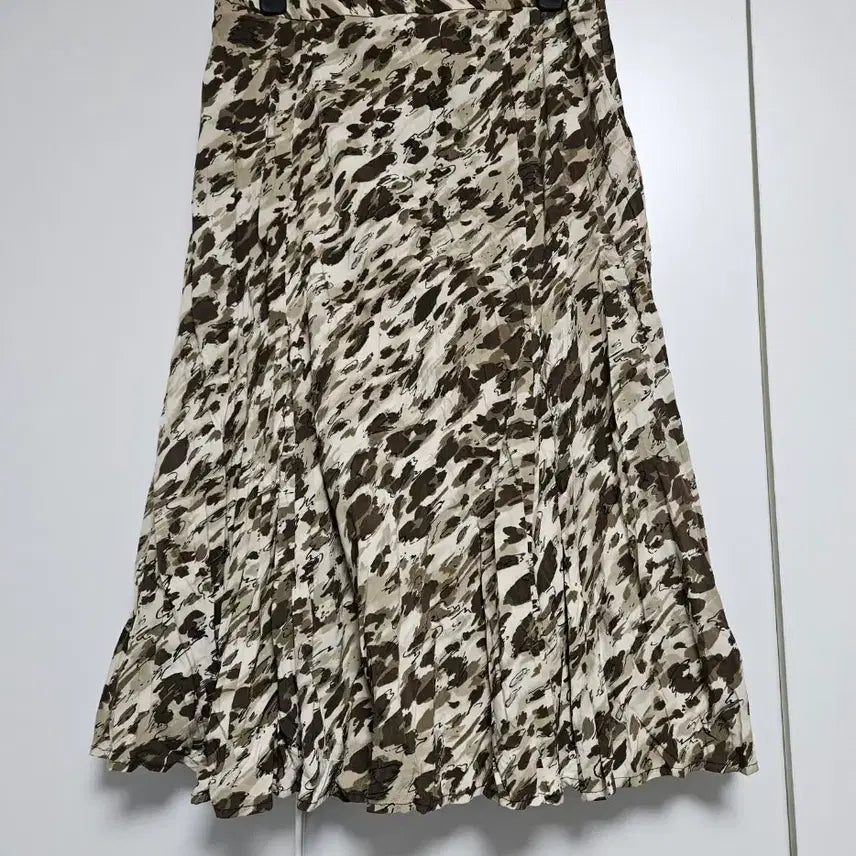 [BUNJANG] MODE EYE Pattern Skirt (Size 77) / (새상품) 모드아이 패턴 스커트 (77)