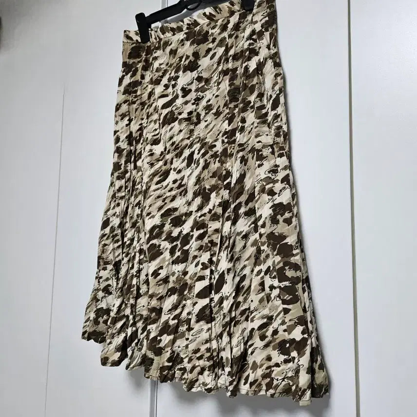 [BUNJANG] MODE EYE Pattern Skirt (Size 77) / (새상품) 모드아이 패턴 스커트 (77)