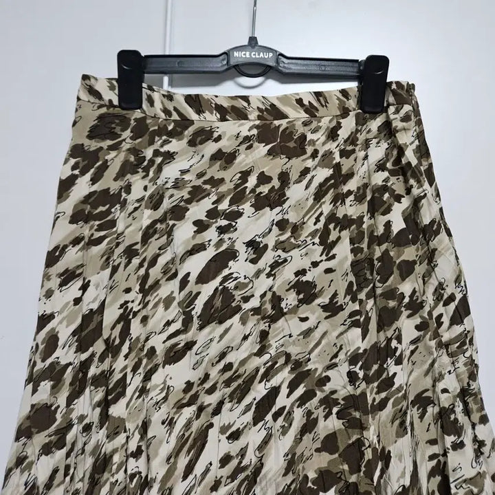 [BUNJANG] MODE EYE Pattern Skirt (Size 77) / (새상품) 모드아이 패턴 스커트 (77)