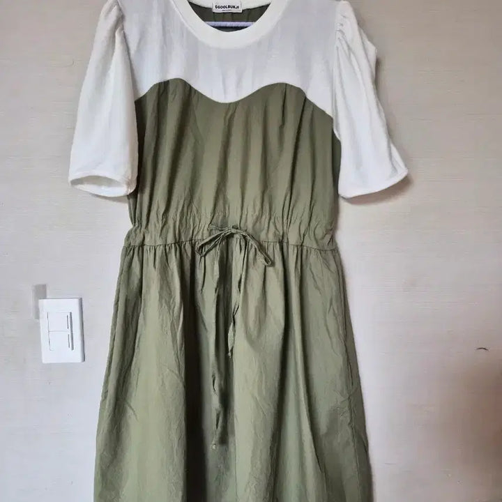 [BUNJANG] Ggoolbukji Short Sleeve One-Piece Dress Khaki / ggoolbukji 반팔 원피스 카키색