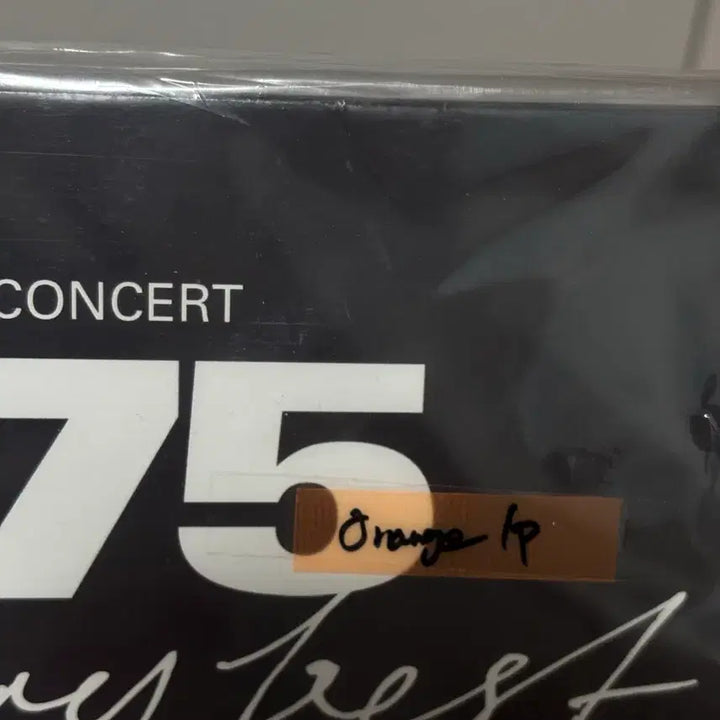 [BUNJANG] The 1975 At Their Very Best Live LP Orange Vinyl / 새상품 The 1975 At their very best live LP