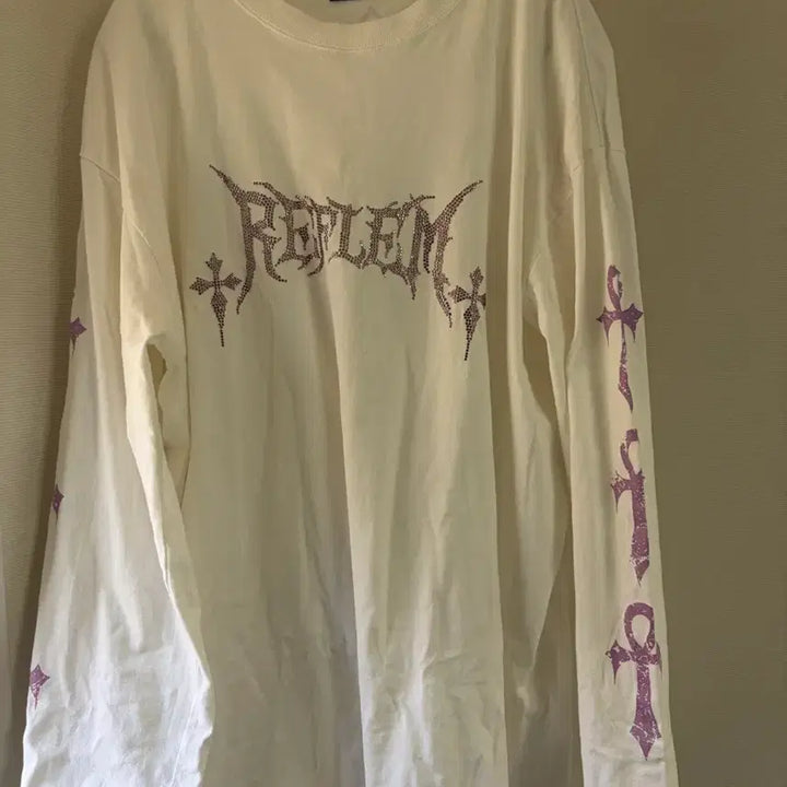 [BUNJANG] Replem Rhinestone Long T-shirt / 레플렘 라인스톤 롱티