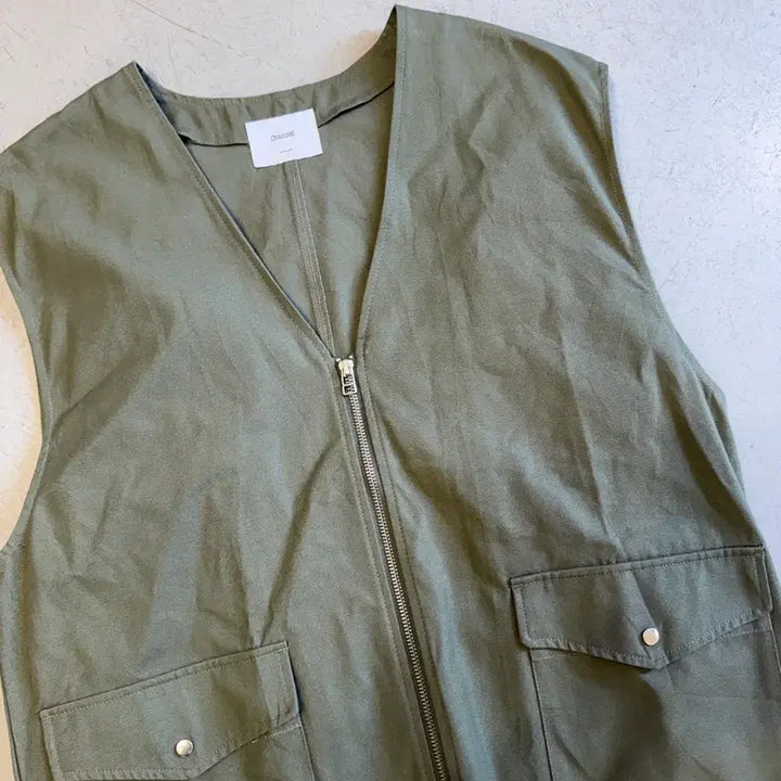 [BUNJANG] Discoat Zip-Up Vest Khaki / 디스코트 집업 베스트 조끼