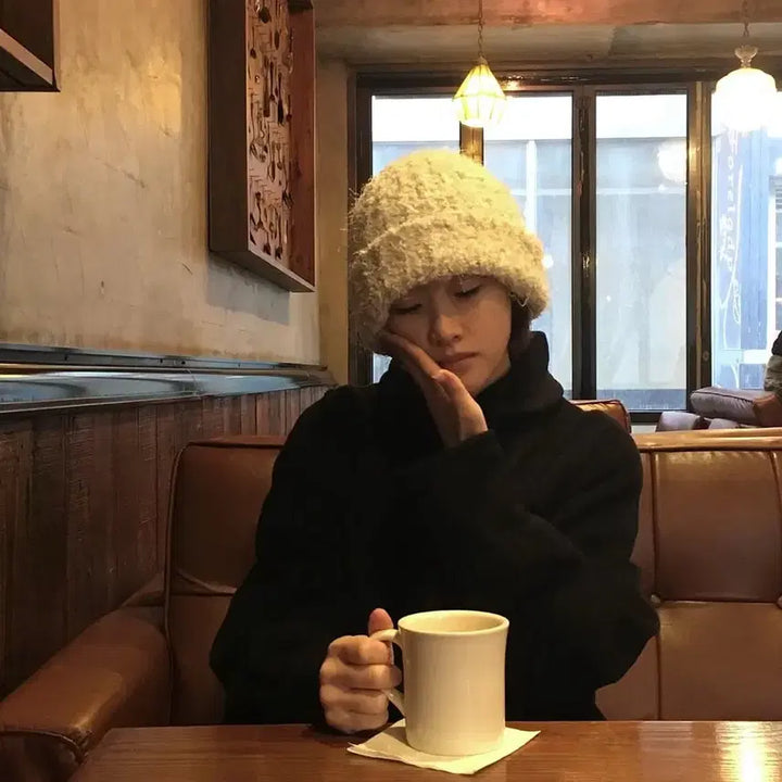 [BUNJANG] Awesome Needs Beanie / 어썸니즈 비니 (쉬이즈큐트 현아님 모자) 유일매물
