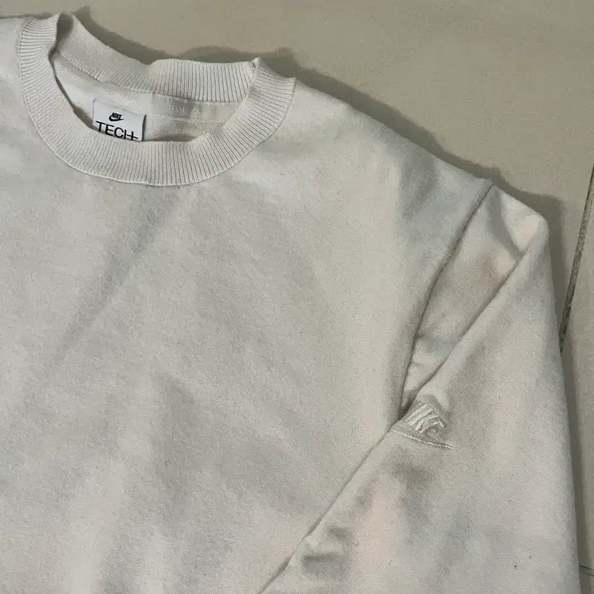 [BUNJANG] Nike Tech Fleece White Sweatshirt Knit / 나이키 테크플리스 흰색 맨투맨니트