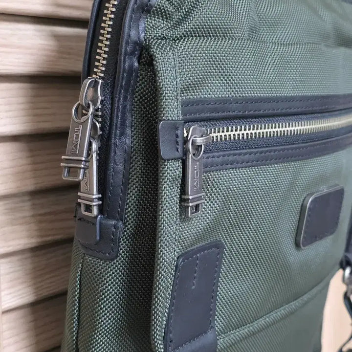 [BUNJANG] TUMI Alpha Bravo Crossbody Bag / 투미 TUMI 알파브라보 크로스백