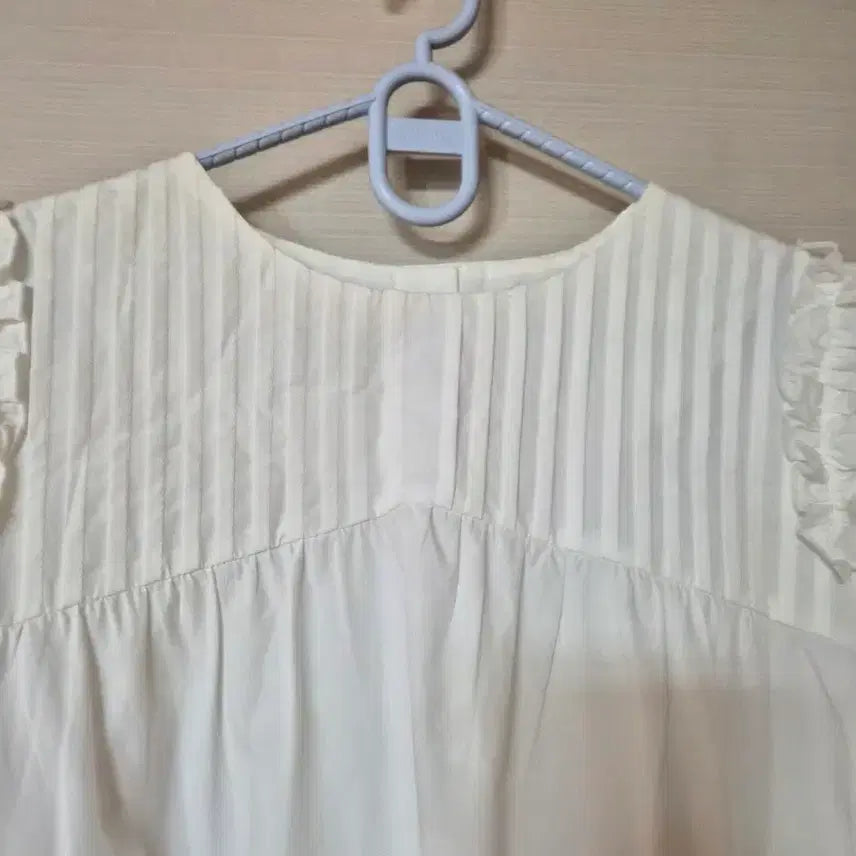 [BUNJANG] White Puff Short-Sleeve Mini Dress / 화이트 퍼프 반팔 원피스