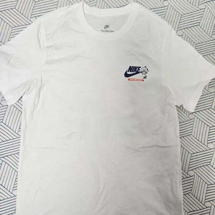 [BUNJANG] Nike White Graphic T-Shirt XXL / 나이키 화이트 그래픽 반팔 2xl