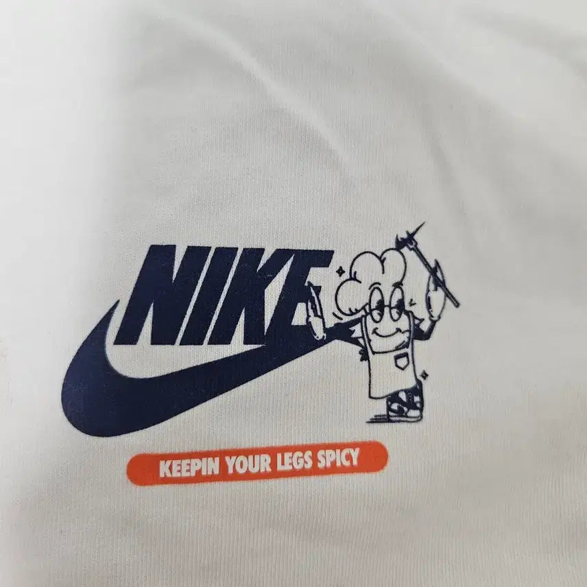 [BUNJANG] Nike White Graphic T-Shirt XXL / 나이키 화이트 그래픽 반팔 2xl