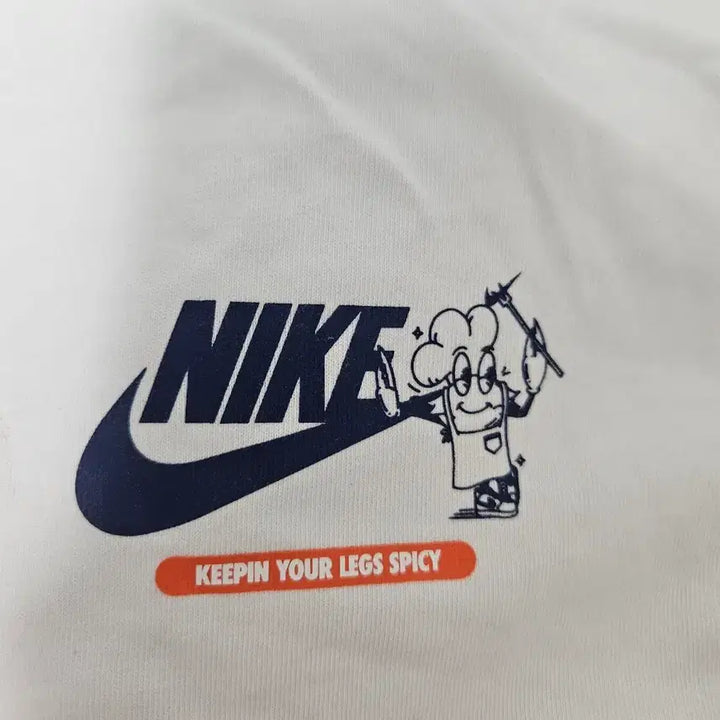 [BUNJANG] Nike White Graphic T-Shirt XXL / 나이키 화이트 그래픽 반팔 2xl
