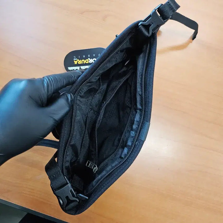 [BUNJANG] Discovery Cordura Mini Cross Bag Black / 디스커버리 코듀라 미니 크로스백 블랙
